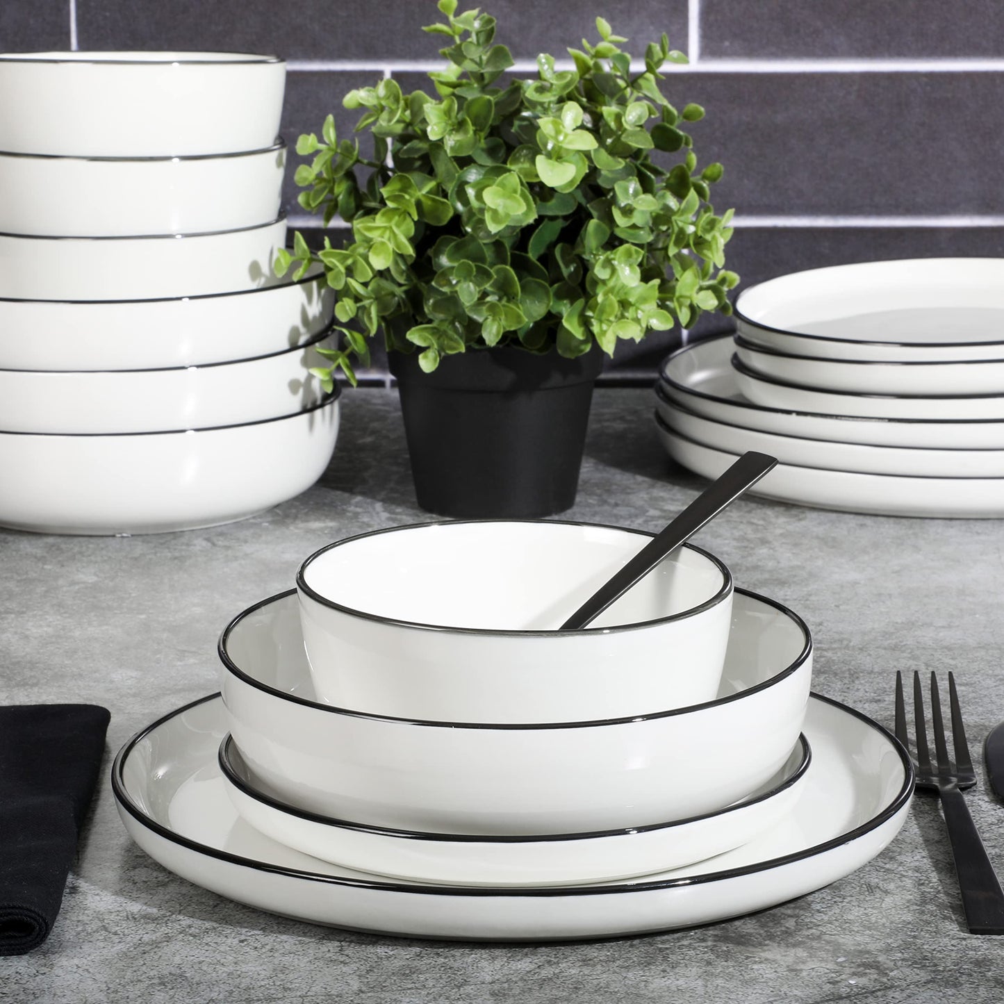 Gibson Home Summer Shades 16 Piece Plates and Bowls Dishes Service for 4 Porcelain Dinnerware Set - White