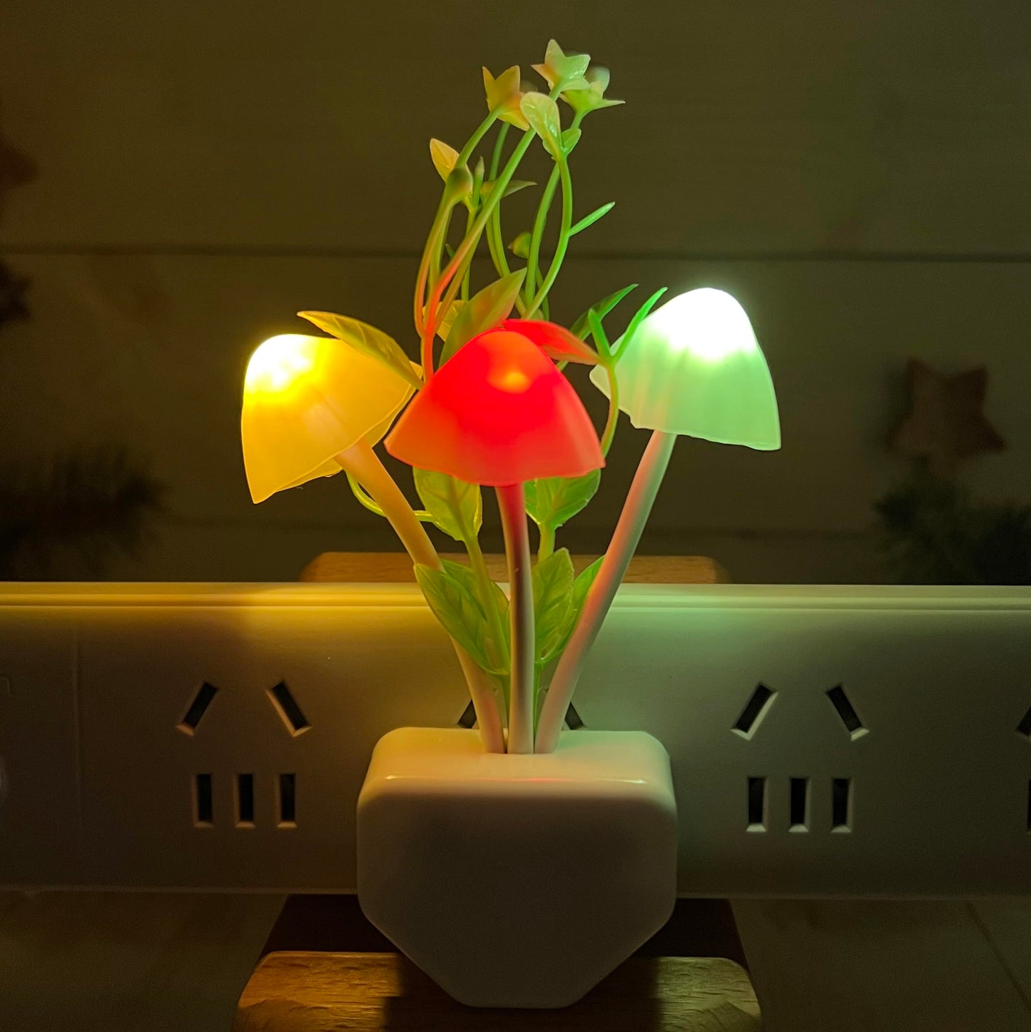 ZEZHOU Smart Sensor Led Night Lights - 2Pack 7 Color Changing Mushroom Nightlight Dusk to Dawn Sensor Auto On/Off, 0.6W Plug-in Wall Dream Bed Lamp, Gift Ideal for Nursery Baby Kids Children Adults