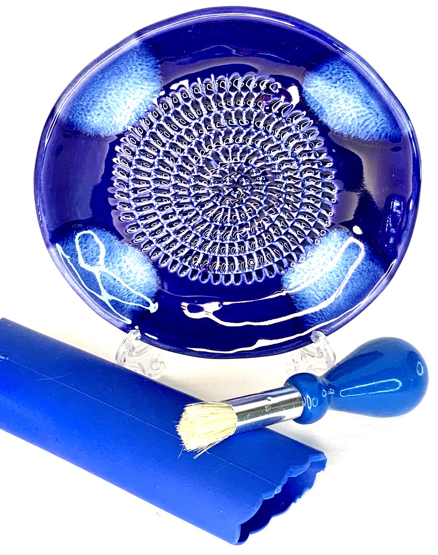 BonCera, All-in-one Premium Ceramic Garlic Grater Plate 4-Piece Set - Blue Cross Glazed Design and Style - For Garlic, Ginger, Chocolate, and more! - Comes with 5.25" Plate, Peeler, Brush, and Stand
