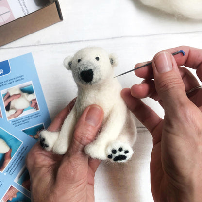 Bergin & Bath Needle Felting Bumper Kit - Three Bears. A Premium Starter kit. Make a Polar Bear, a Panda and a Teddy Bear. Planet-Friendly Wool.