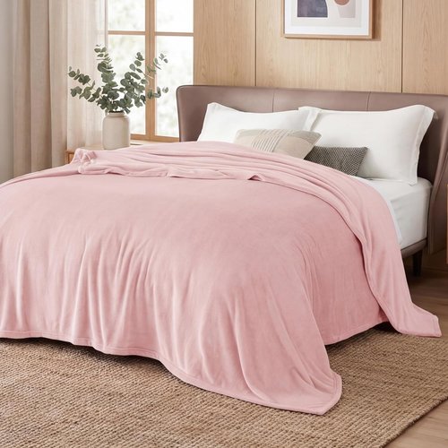 Bedsure GentleSoft Fleece Blanket - Cozy Lightweight Plush Full Size Pink Microfiber, 84x90 Inches