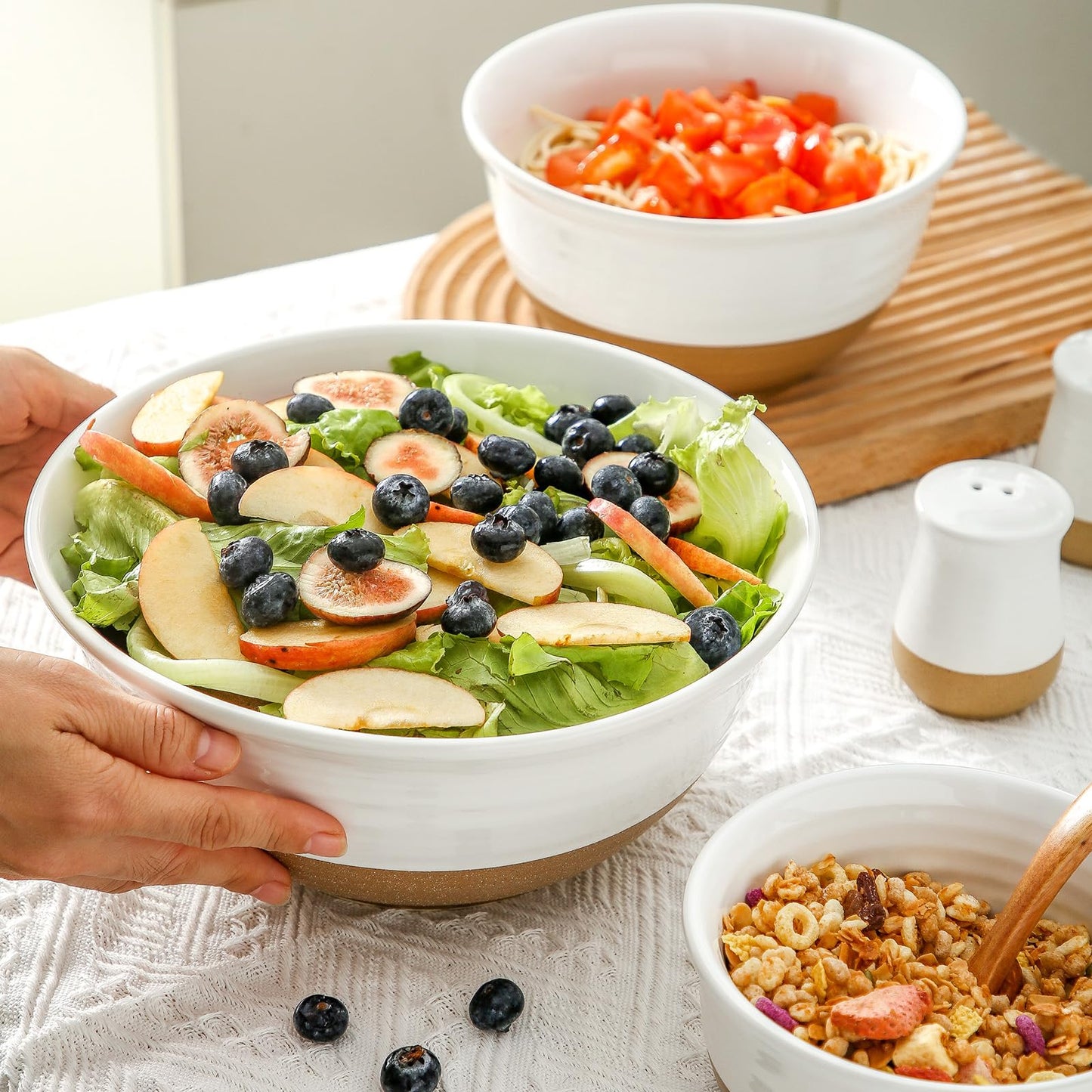HASENSE Ceramic Mixing Bowls, Large Serving Salad Pasta Bowls Set, 2.1/1.0/0.5 Qt for Entertaining, White Nesting Batter Bowls for Prepping Baking, Dishwasher Microwave Safe, Set of 3