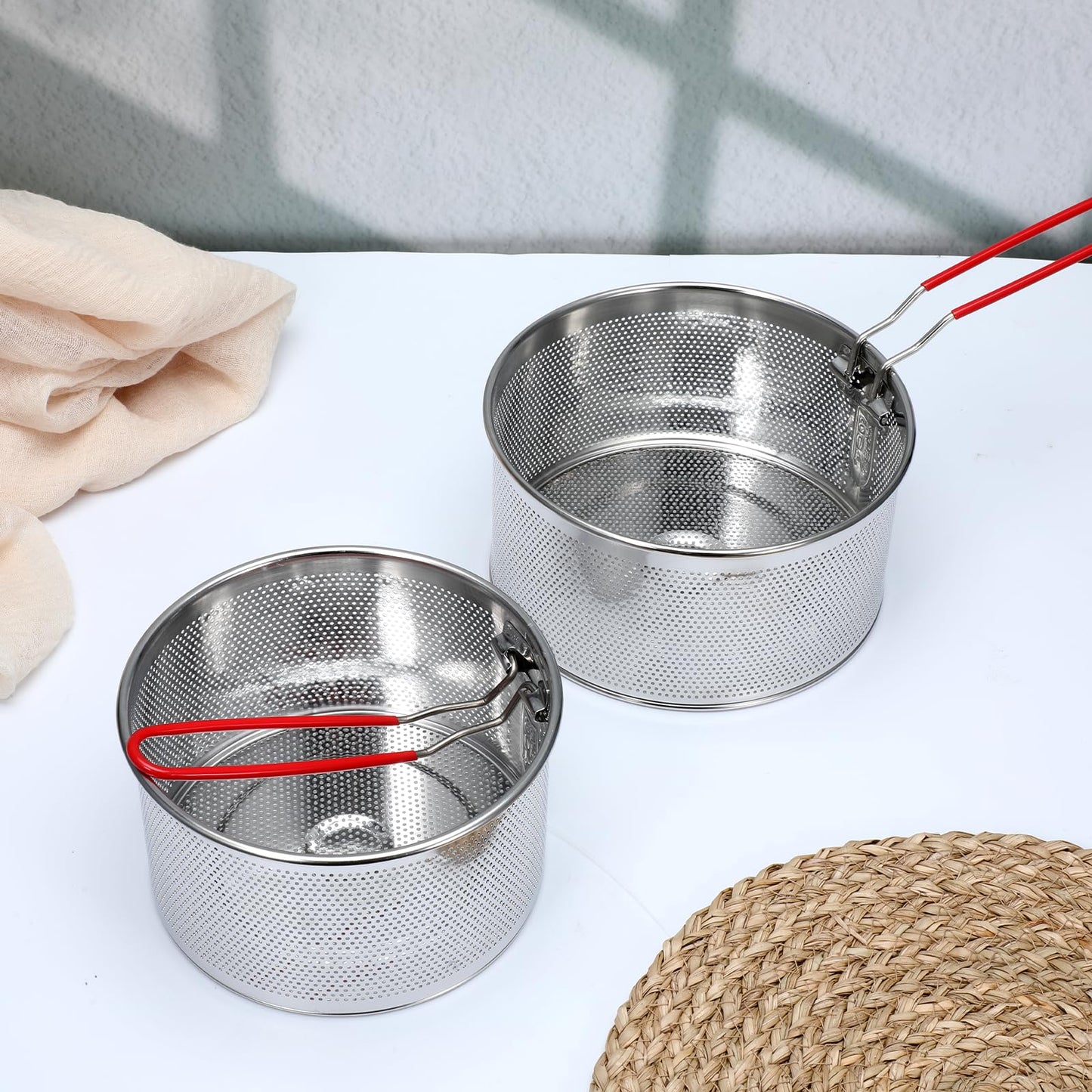 2 Packs Pasta Strainer with Removable Handle Stainless Steel Spaghetti Noodle Strainer Deep-Frying Food Filter Basket Pasta Mesh Drainer for Home Restaurant Washing Draining Boiling Steaming