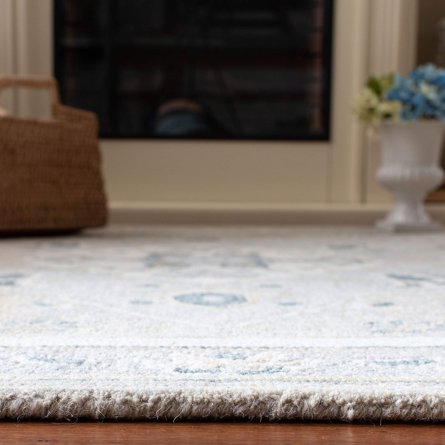 SAFAVIEH Micro-Loop Collection 10' x 14' Light GreyIvory MLP505F Handmade Medallion Premium Wool Living Room Dining Bedroom Area Rug