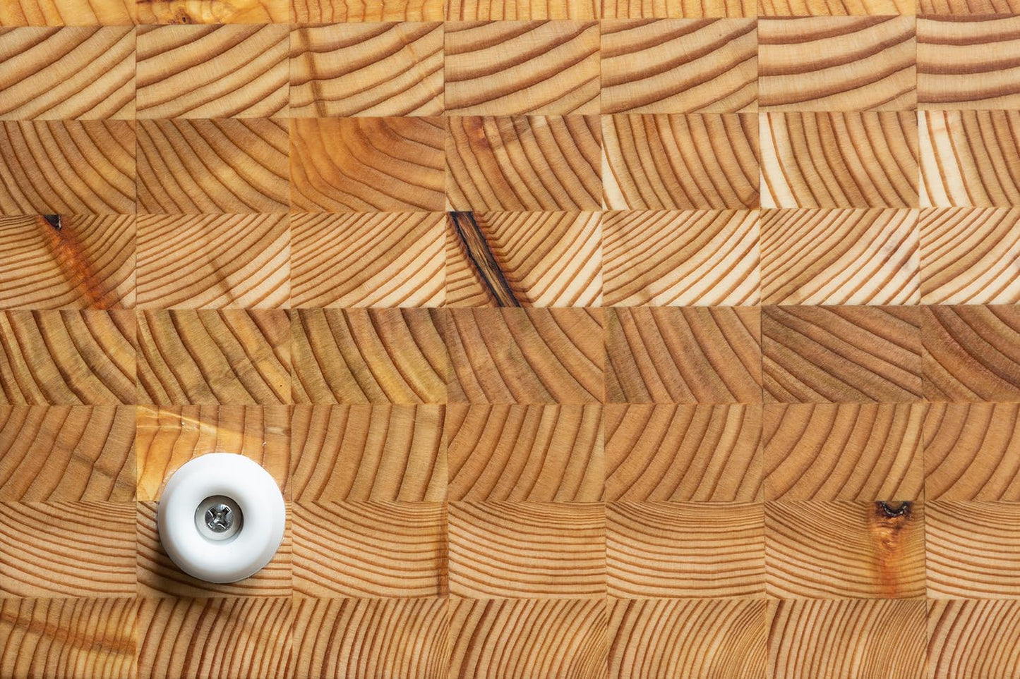 Larch Wood Canada End Grain Large Cutting Board, Standard Line, Handcrafted for Professional Chefs & Home Cooking, 21-5/8" x 13" x 1-3/4"