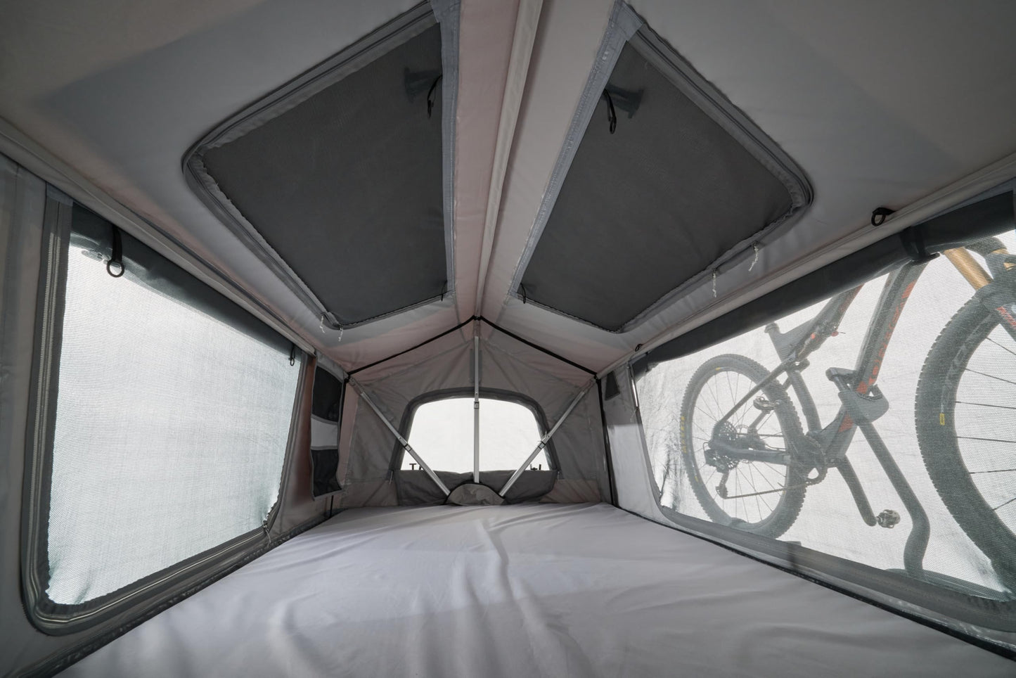 Thule Foothill 2 Person Rooftop Tent, Large Windows and Breathable mesh Panels, Includes Mattress, Low-Profile Design