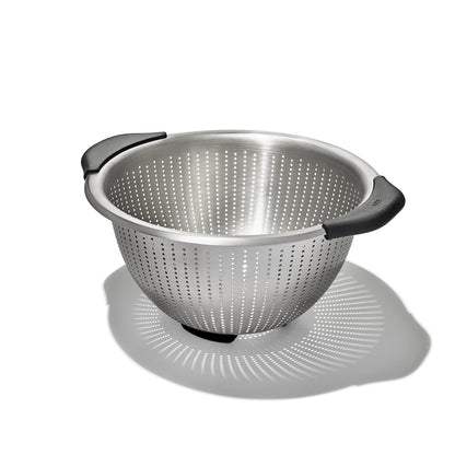 OXO Good Grips Stainless Steel Colander, 5 qt. Capacity, Strainer with Non-Slip Handles, Kitchen Colander for Pasta and Vegetables, Nesting Stainless Steel Strainer and Sieve