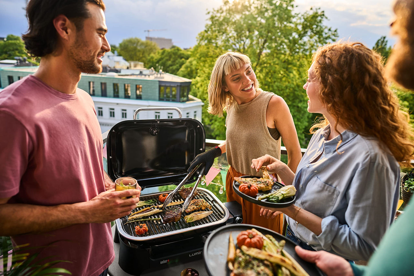 Weber Lumin Portable Electric Grill, Black – High‑Heat Outdoor BBQ Reaching 600°F for Searing, Smoking, Steaming & Warming – Ideal for Samll Spaces & Travel