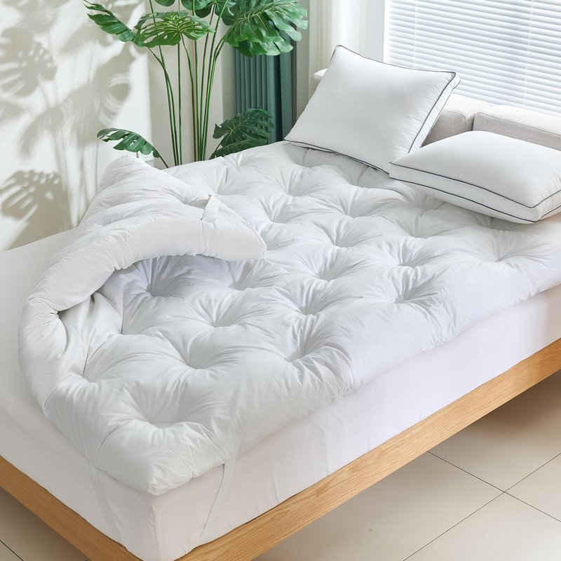 WhatsBedding 3 Inch Feather Bed Mattress Topper, Duck Feather Memory Foam Bed Topper,Soft Fluffy Supportive Pressure Relief Mattress,Queen