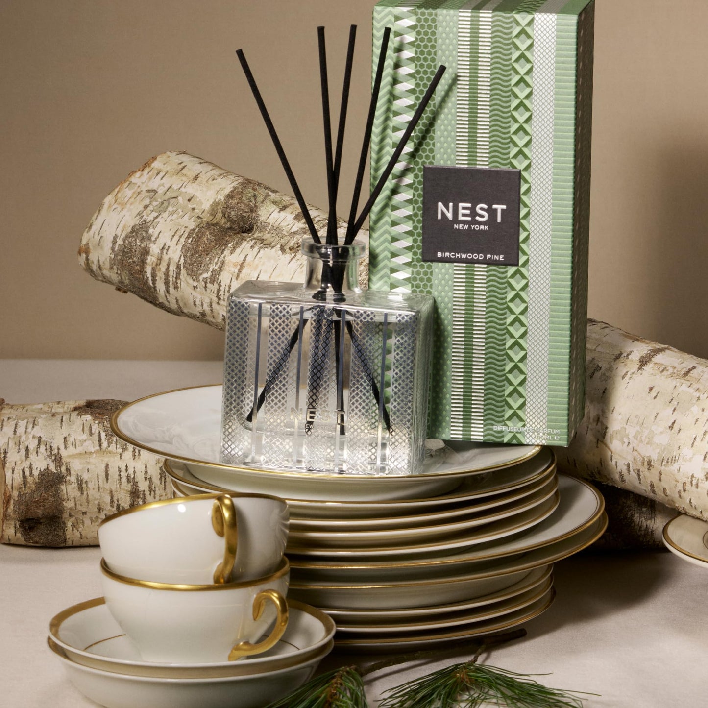 NEST New York Reed Diffuser, Holiday - 5.9 fl oz - Fragrance for Up to 90 Days - Reusable, Refillable Glass Holder - Includes 8 All-Natural Reed Sticks - Flame Free