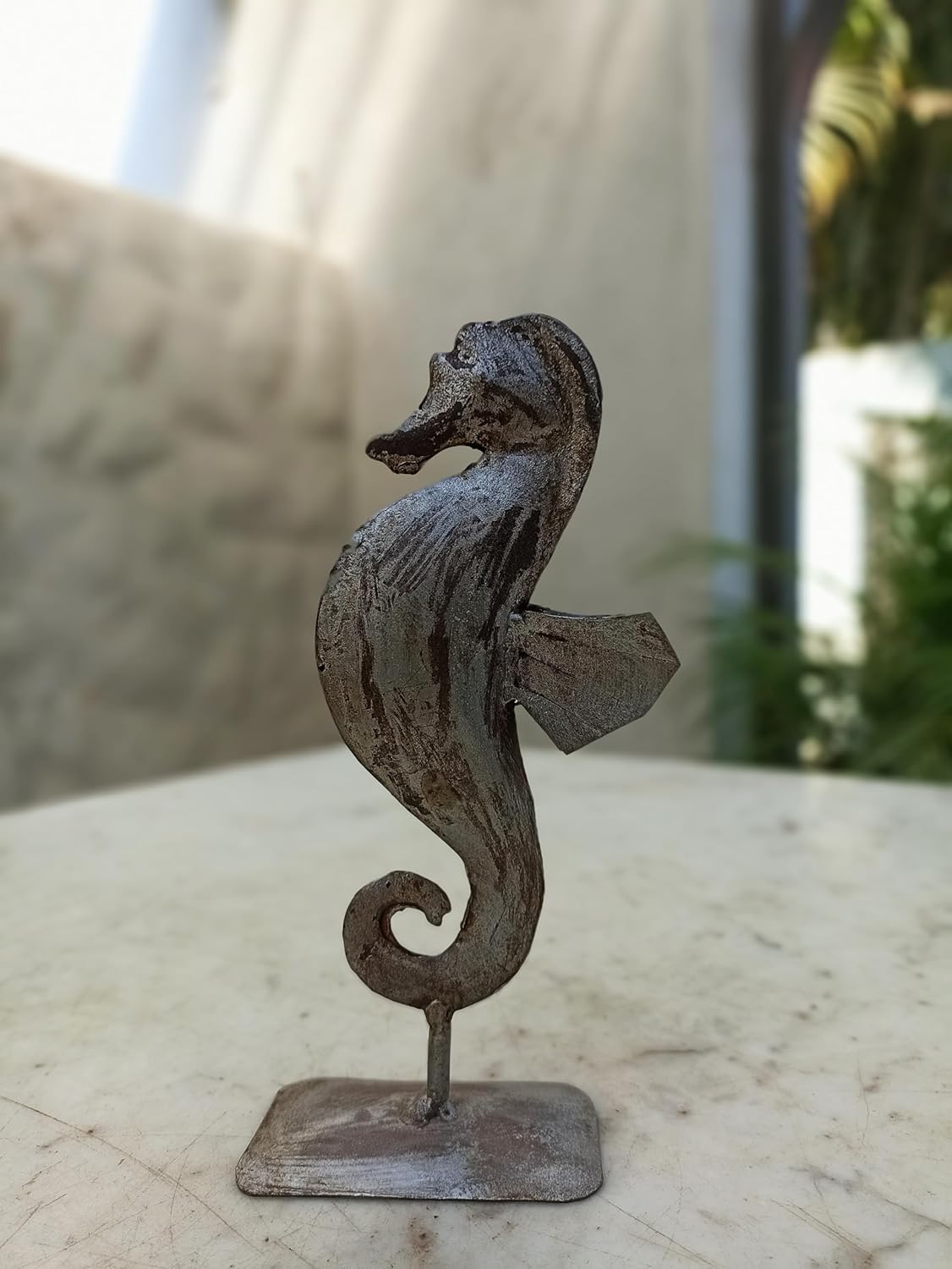 DeKulture Seahorse Statue, Recycled Iron Ocean Decor, Nautical Home Accent (4x2.5x8.5 Inches)