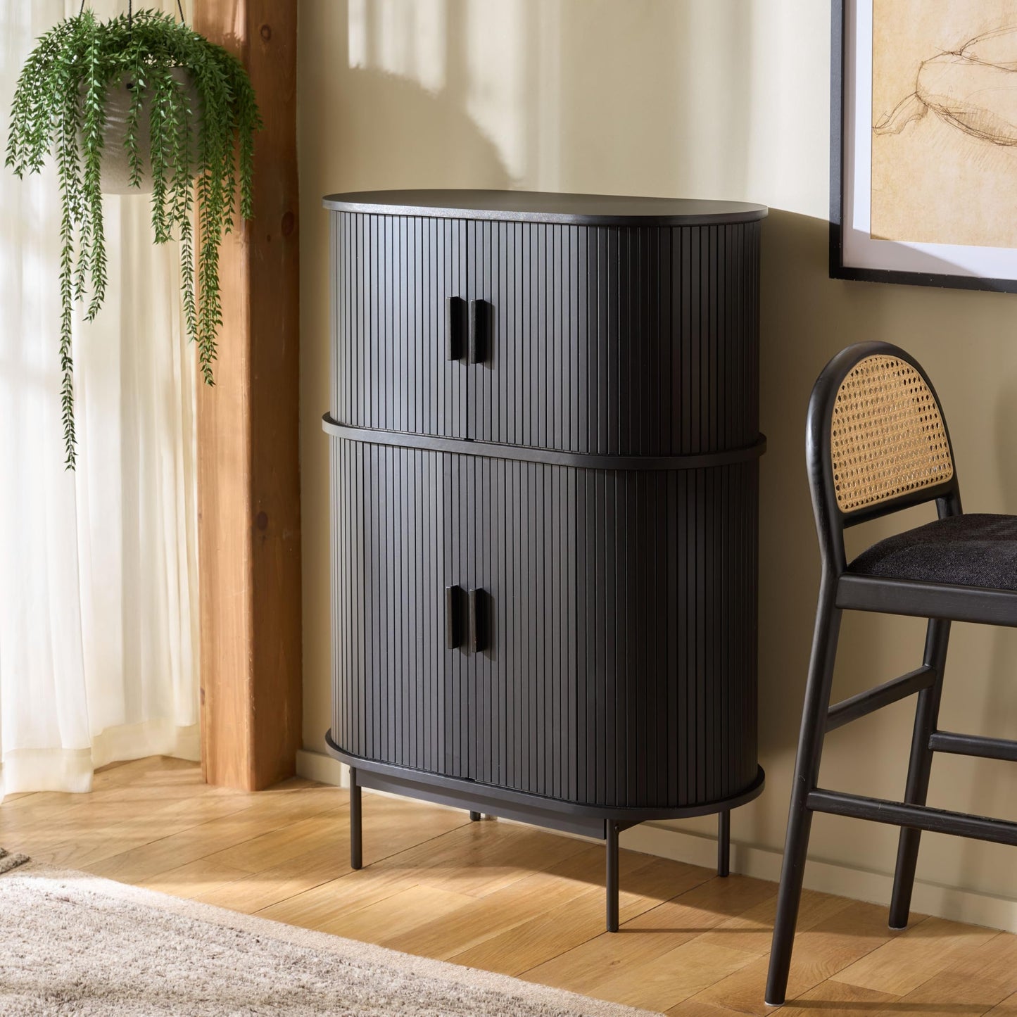 SAFAVIEH Furniture - Erdwing Bar Cabinet - Black - Tambour Door Wine & Liquor Storage Cabinet with Glassware Rack - Ideal for Living Room, Home Bar, Dining Space (BCT3100B)
