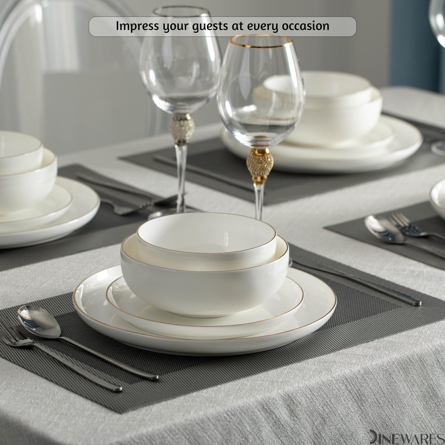 Perlaceo Luxurious Collection of 32-Piece White with Gold Rim Bone China Dinnerware Set - Lightweight and Durable - Service for 8, Including Dinner Plates, Salad Plates, and Cereal or Soup Bowls