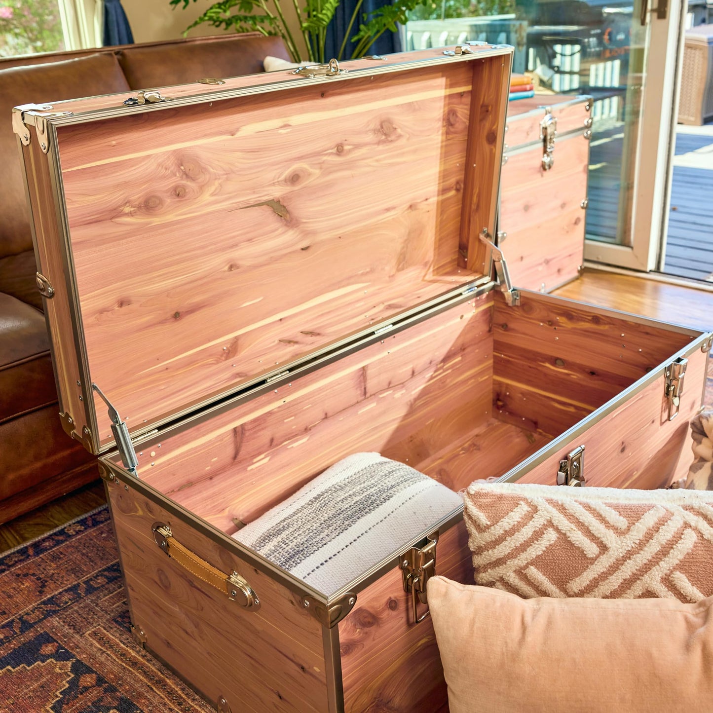 Rhino Trunk & Case Knotty Cedar Chest – Large Storage Box, Coffee Table, End of Bed Trunk or Entryway Storage Bench – 32"x18"x14" USA-Made, Furniture Grade, Heirloom Aesthetic – Strong and Secure