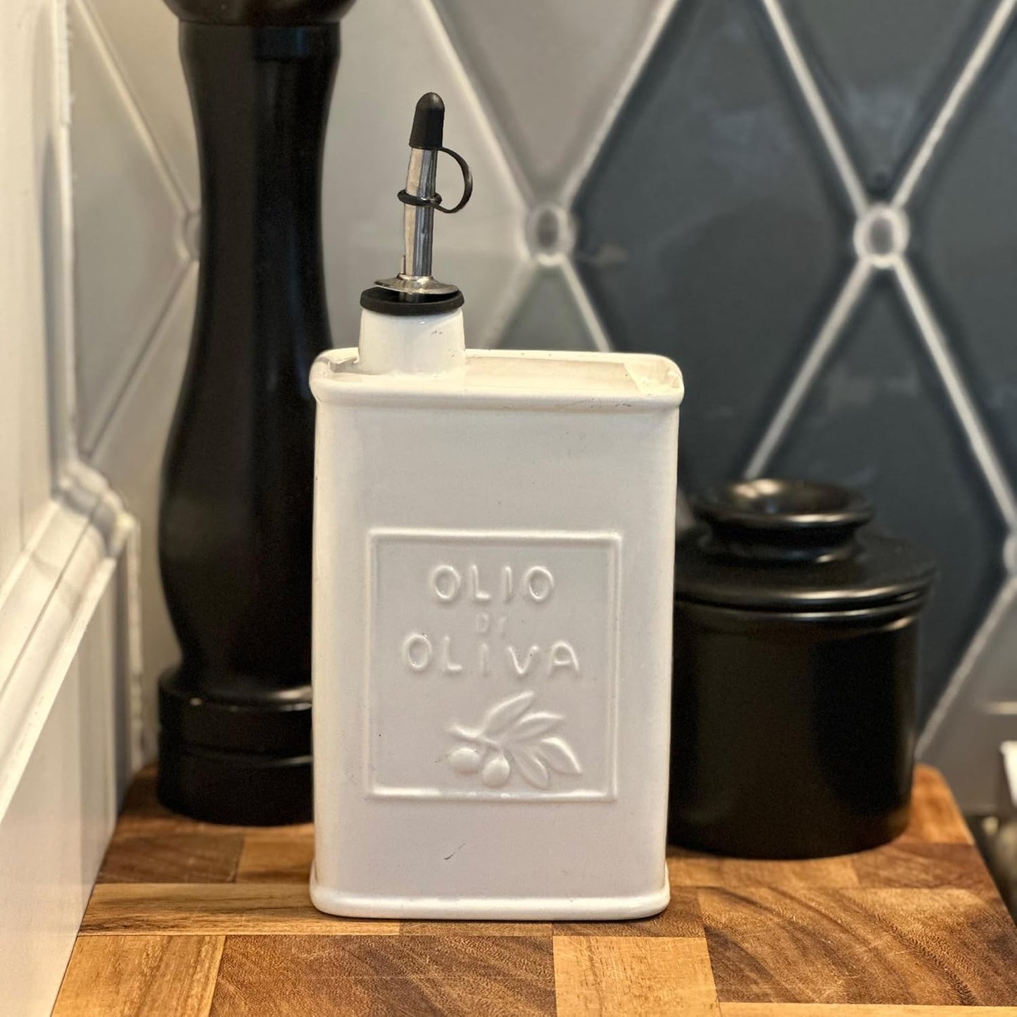 17 oz/500 ML Fox Run White Ceramic Oil Can, Olive Oil Dispenser With Pouring Spout and Cap