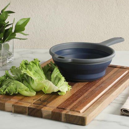 Oster Bluemarine Foldable Handled Strainer – 7-Inch Collapsible Colander for Pasta, Veggies, Fruits, Compact Kitchen Tool, Dishwasher Safe, Blue/Grey