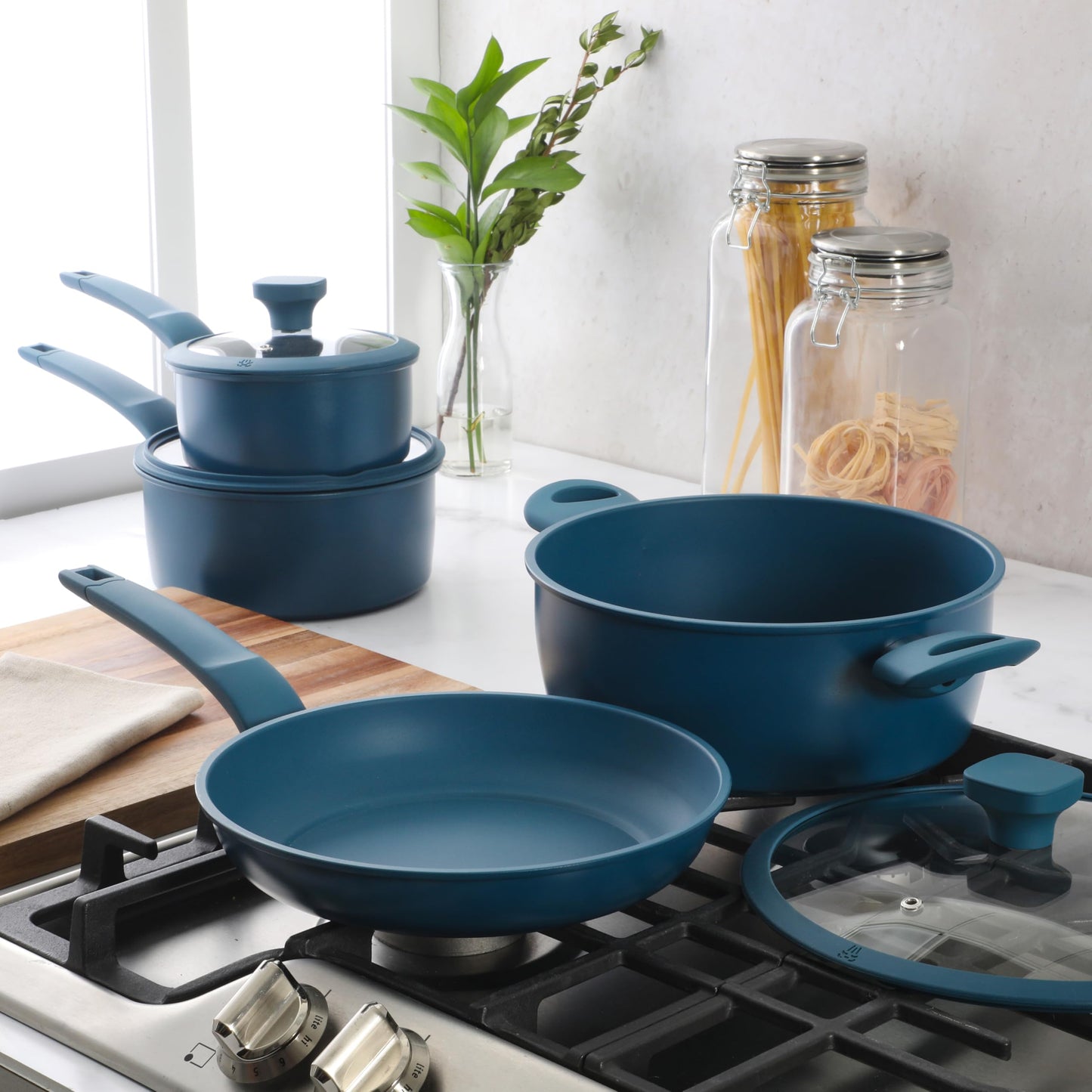 Gibson Home 74 Piece Kitchen in a Box Pots and Pans Cookware, Plates and Bowls Dinnerware, Cutlery Knife Block, Flatware Utensils, Tools & Gadgets, Storage, Glasses Set