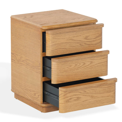 SAFAVIEH Couture Collection – Guillermo Natural 3 Drawer Wood Nightstand, Fully Assembled Modern Bedroom Storage Accent (SFV4270A)