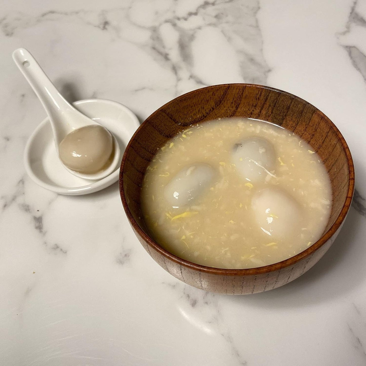 JapanBargain 1572x4 White Porcelain Soup Spoons - Japanese Chinese Rice Spoons, Pack of 4