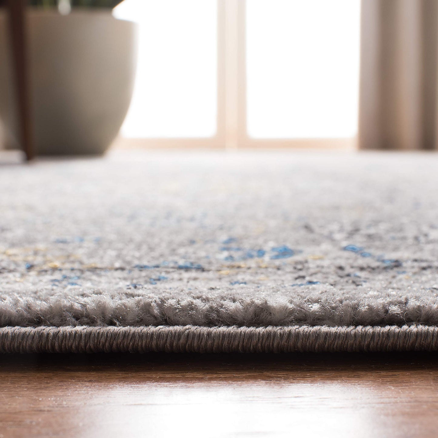 SAFAVIEH Evoke Collection Area Rug - 10' x 14', Dark Grey & Yellow, Boho Oriental Design, Non-Shedding & Easy Care, Ideal for High Traffic Areas in Living Room, Bedroom (EVK224G)