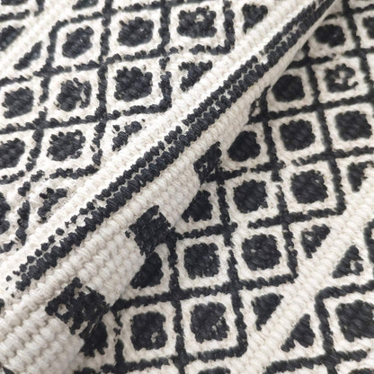 USTIDE Black & Cream Cotton Rug, Boho Rag Rug, Washable Farmhouse Bath Doormat, 2’×3’