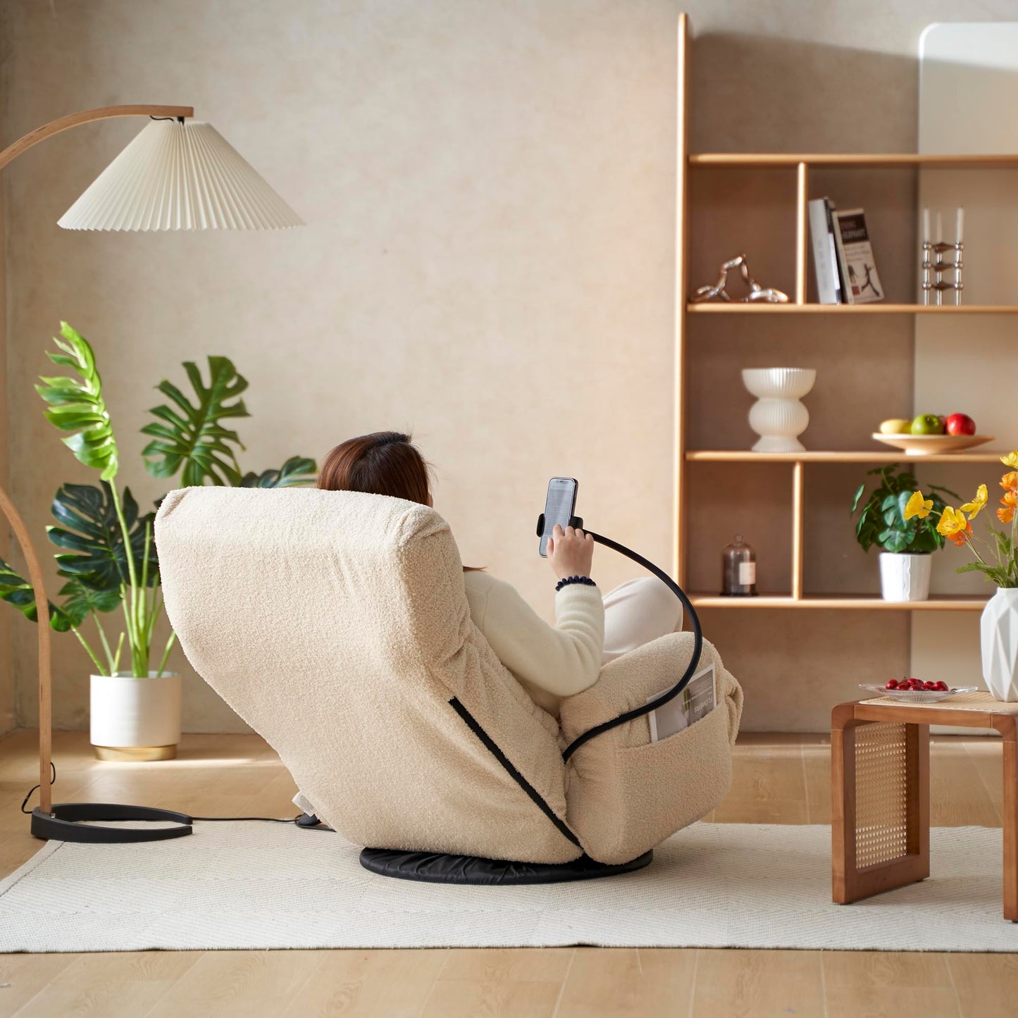 KEIKI Adjustable Swivel Accent Chair with Phone Holder, 360° Rotatable Sofa Chair with 5-Position Recline, Upholstered Single Sofa Chair for Living Room, Beige