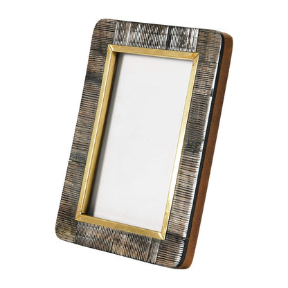 Creative Co-Op Hand-Carved Horn Photo Frame with Brass Border, Black & Natural (Holds 4" x 6" Photo)