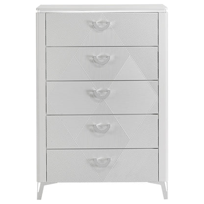Coaster Home Furnishings - Cassia - Wood - 5-Drawer Chest with Black Felt-Lined Top, V-Patterns Front, U-Shaped Pulls, Tapered Legs and Contemporary Style - Bedroom - White High Gloss - 215795