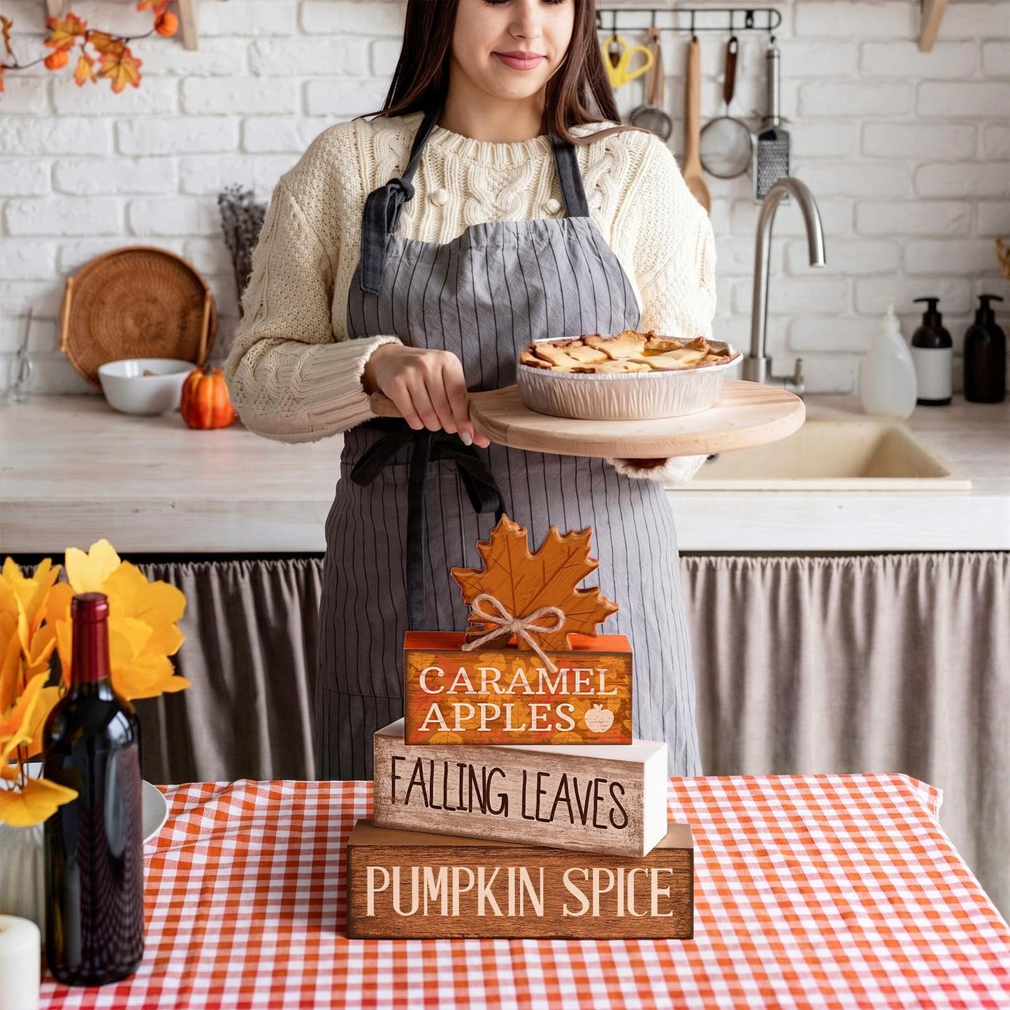 Moucuny 4 Pcs Fall Decor Wooden Maple Leaf Decoration Thanksgiving Tiered Tray Decor Rustic Wooden Maple Leaf Block Signs Thanksgiving Table Centerpiece Farmhouse for Autumn Harvest Party Kitchen Home