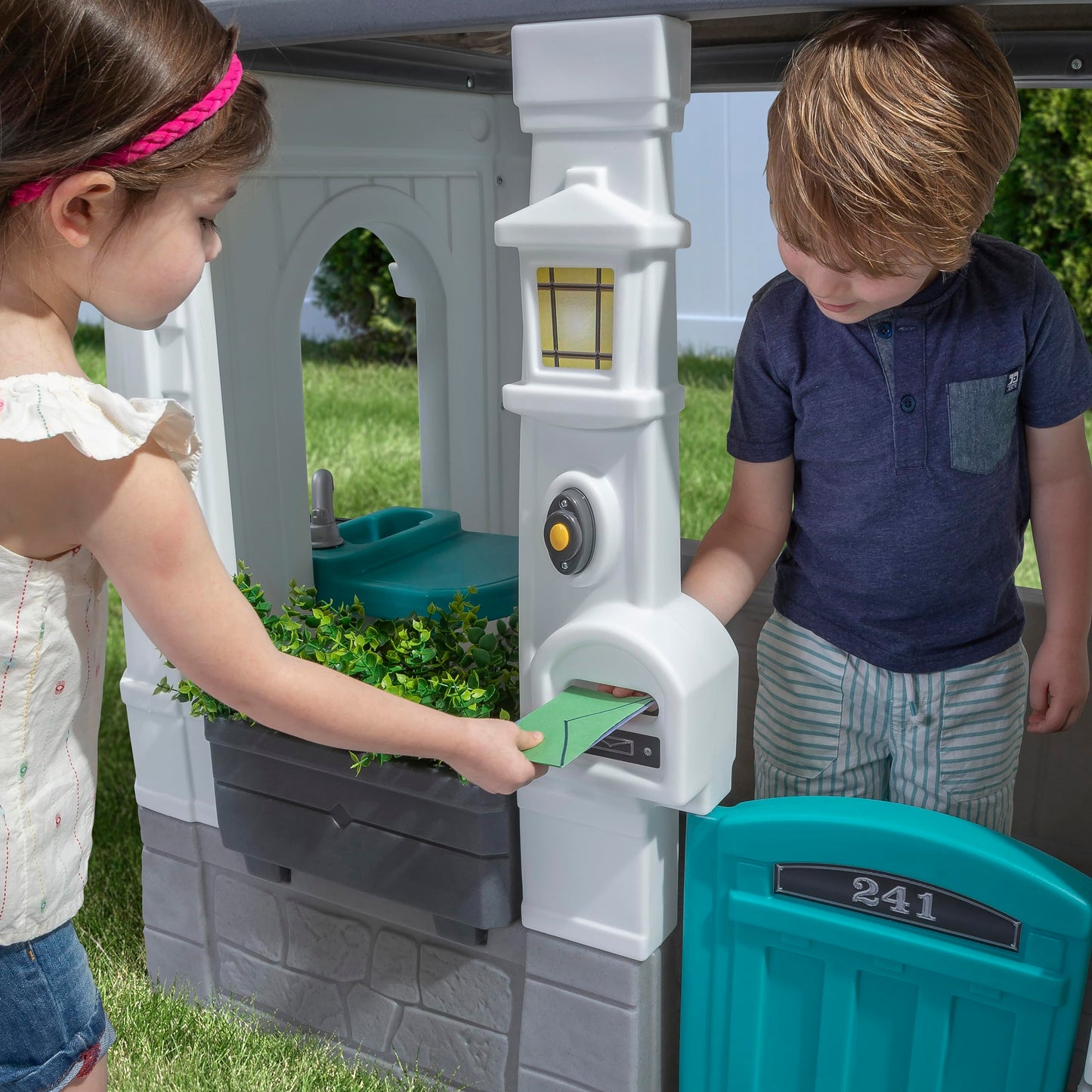 Step2 Neat & Tidy Cottage Kids Playhouse, Indoor and Outdoor Playset, Interactive Sounds, Toddlers 1.5+ Years Old, Easy to Assemble, Grey