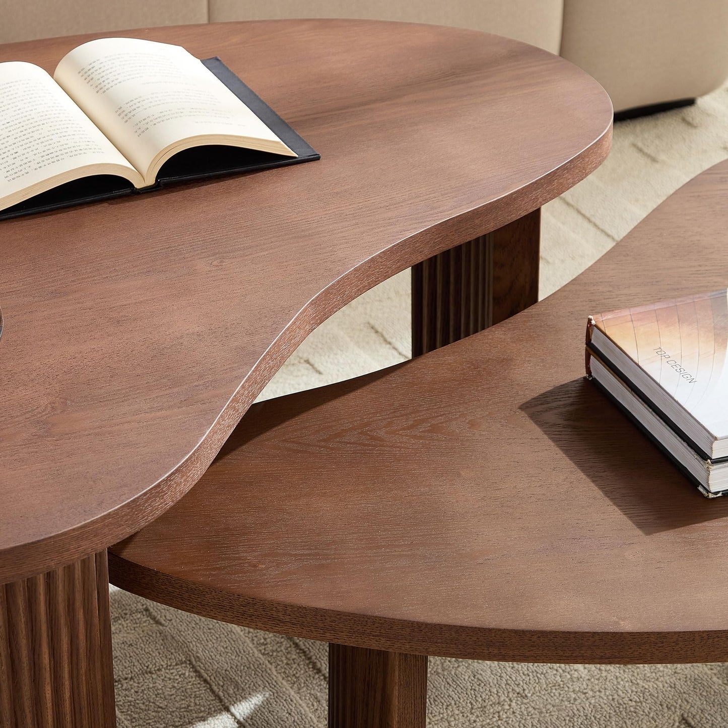 KEIKI Modern Style Wooden Nesting Coffee Table Set of 2, Irregular Shape MDF Coffee Table with Embossed Legs, Easy Assembly, for Living Room, Bedroom, Reception Room, Office, Walnut
