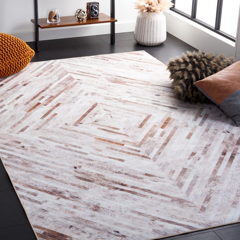 SAFAVIEH Washable Rug Faux Hide Collection - 6' x 9', Beige & Brown, Slip Resistant, Western Rustic Decor, Printed Pattern, Ideal for Living Room, Bedroom, Home Office, Dining Space (FAH526A)