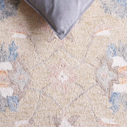 SAFAVIEH Area Rug 8x10 - Heritage Collection - Large - Beige & Ivory, Handmade Wool, Ideal for Living Room, Bedroom, Dining Space (HG125B)
