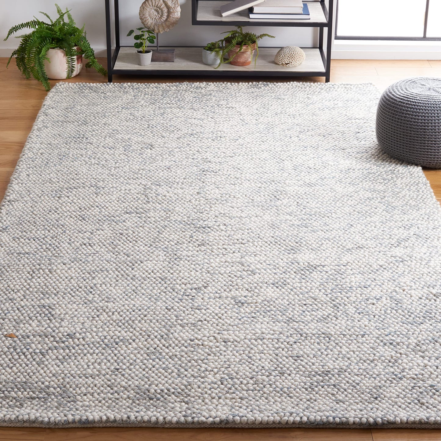 SAFAVIEH Natura Collection Area Rug - 6' x 9', Grey & Ivory, Handmade Wool, Ideal for High Traffic Areas in Living Room, Bedroom (NAT182F)