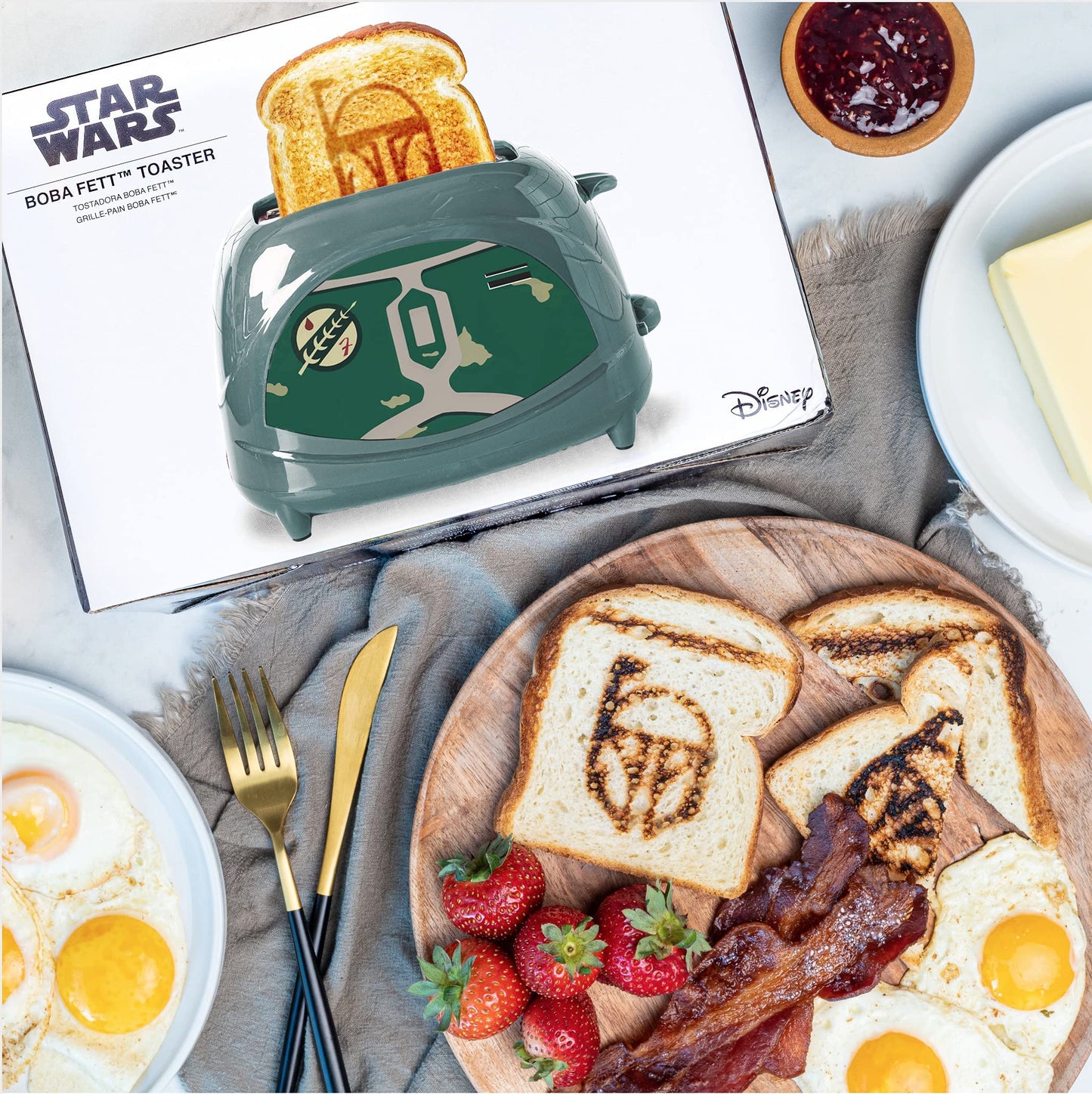 Uncanny Brands Hello Kitty Two-Slice Toaster- Toasts Your Favorite Kitty On Your Toast