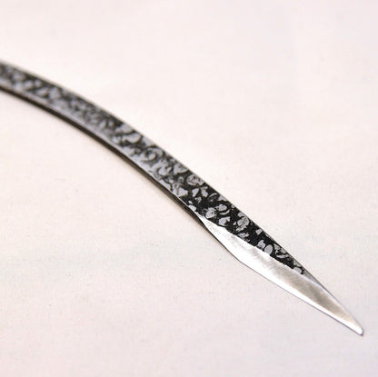 KAKURI Kiridashi Knife 12mm (Curved) Right Hand for Woodworking, Marking, Carving, Whittling, Professional Hand Forged Razor Sharp Japanese Carbon Steel Blade with Hammered Pattern, Made in JAPAN