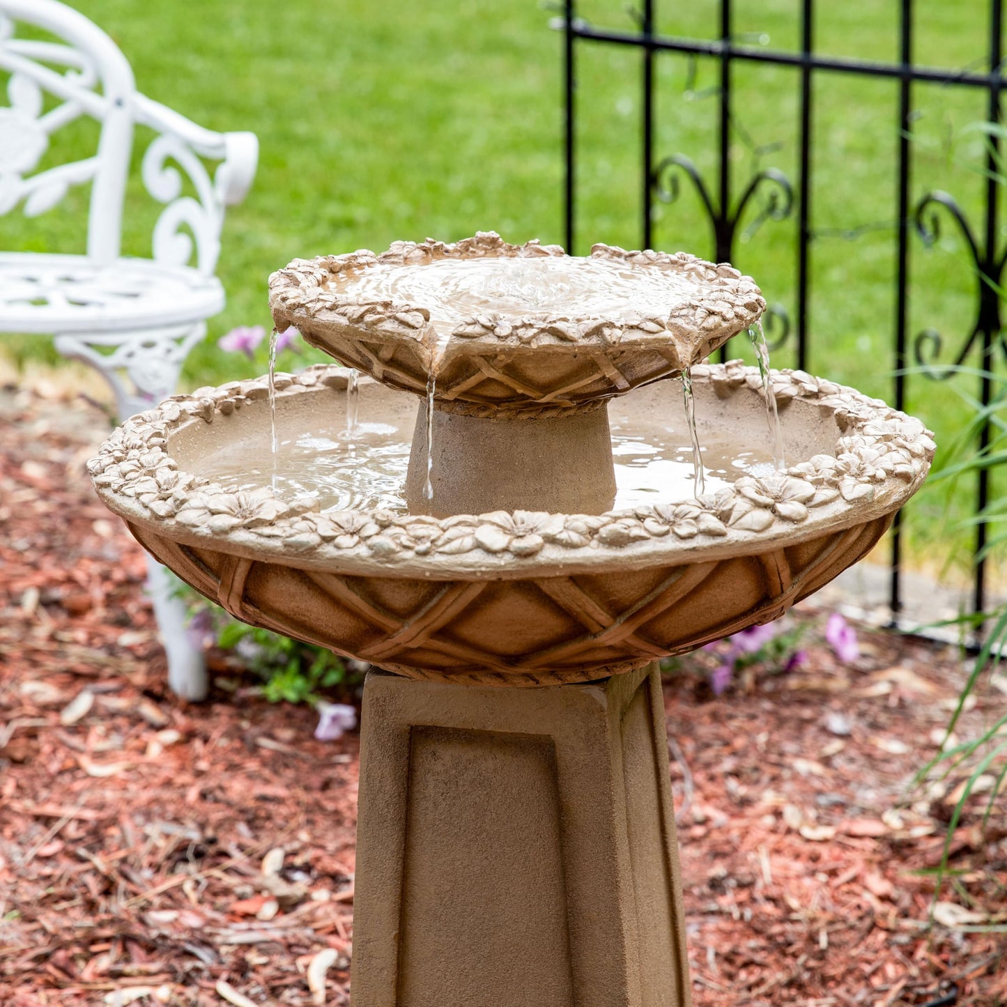 Sunnydaze Beveled Flower 28-Inch 2-Tier Outdoor Water Fountain - Backyard Water Feature & Bird Bath for Patio, Yard or Deck