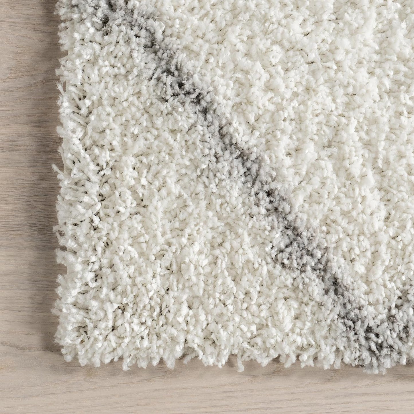 nuLOOM 2x3 Tess Moroccan Shag Area Rug, Modern/Contemporary White/Grey Accent Rug for Living Room, Bedroom, Nursery