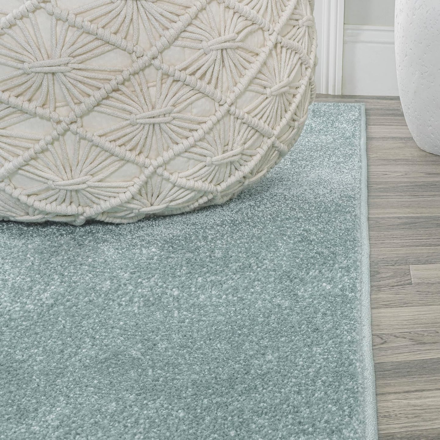 4' (SEU100S-4R) JONATHAN Y Haze Solid Low-Pile Aqua Blue Round Indoor Area Rug, Coastal,Bohemian,Minimalist,Classic