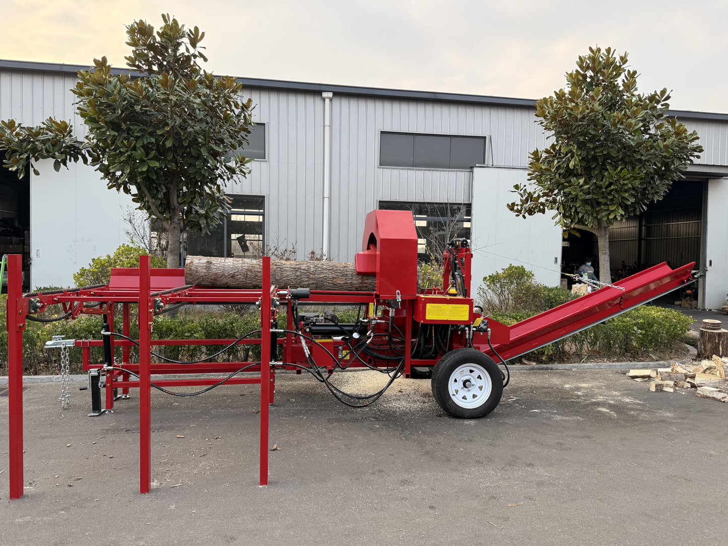 45T Firewood Processor with 20HP GX630 Engine, 19.6″ Max Cut, 25″ Chainsaw, Have Chain Table, 3M Conveyor, Full Hydraulic Control– Easy to Operate for Home, Farm, Small Business – CA Shipping