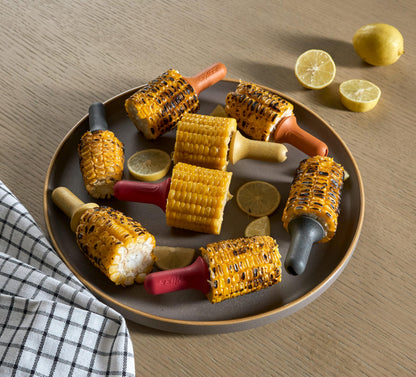 Zyliss Corn Holders 4pc Set – Stainless Steel Corn Cob Holders with Interlocking Design, Sustainable Wheat Straw Handles, Rust-Proof Prongs, Compact Storage, BBQ & Picnic Essential