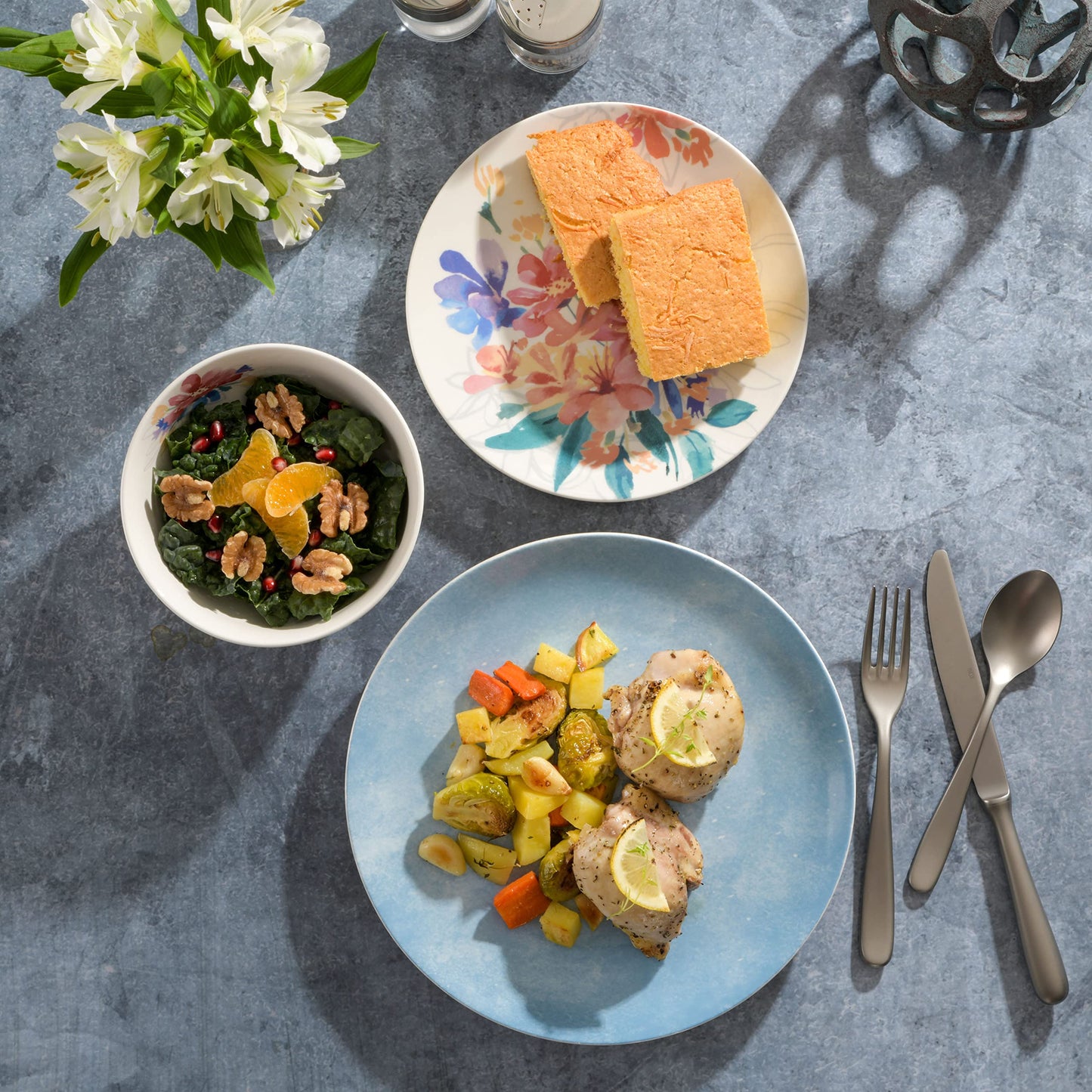 Spice by Tia Mowry Goji Blossom Decorated Porcelain Chip and Scratch Resistant Dinnerware Set, Blue, 12-Piece