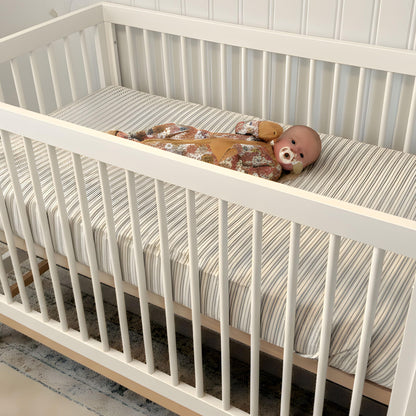 dadada Baby Soho 3-in-1 Convertible Wooden Crib to Toddler Bed - Made in Italy, GREENGUARD Gold Certified, Baby-Safe Finish, Handcrafted Beechwood, Modern Design, 3 Adjustable Heights (White/Natural)