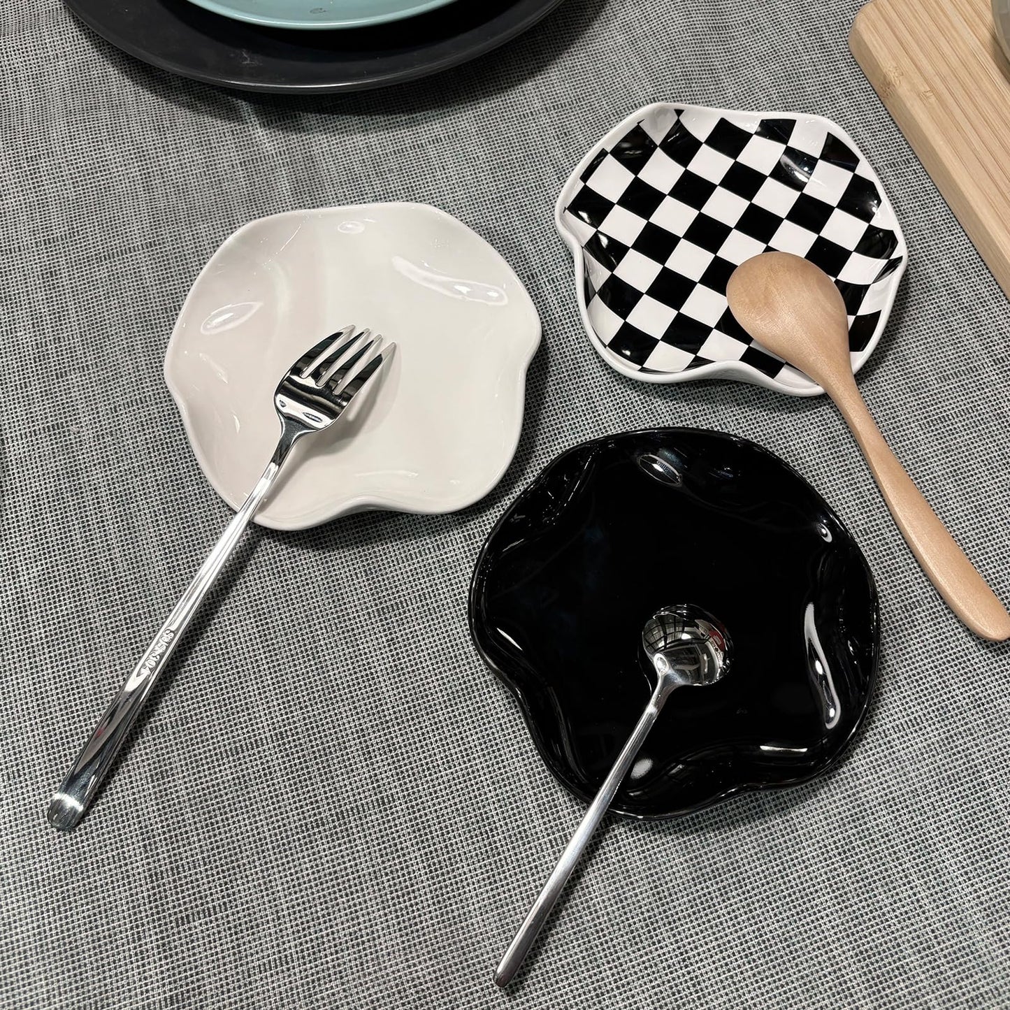 Spoon Rest for Stove Top, 5.3 Inch Ceramic Spoon Holder for Kitchen Counter, Coffee Ladle Holder, Utensil Rest for Cooking, Housewarming Gifts (2 pack black)
