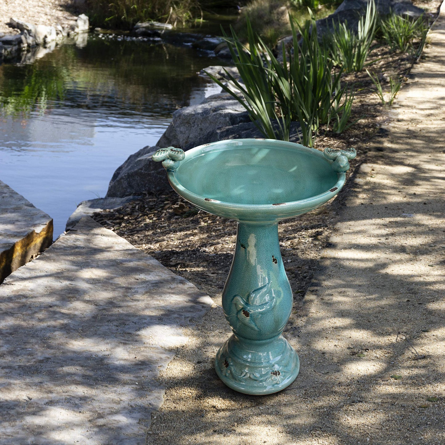 Alpine Corporation 25" Tall Outdoor Ceramic Antique Pedestal Birdbath Bundle with Red and Turquoise Bird Figurines