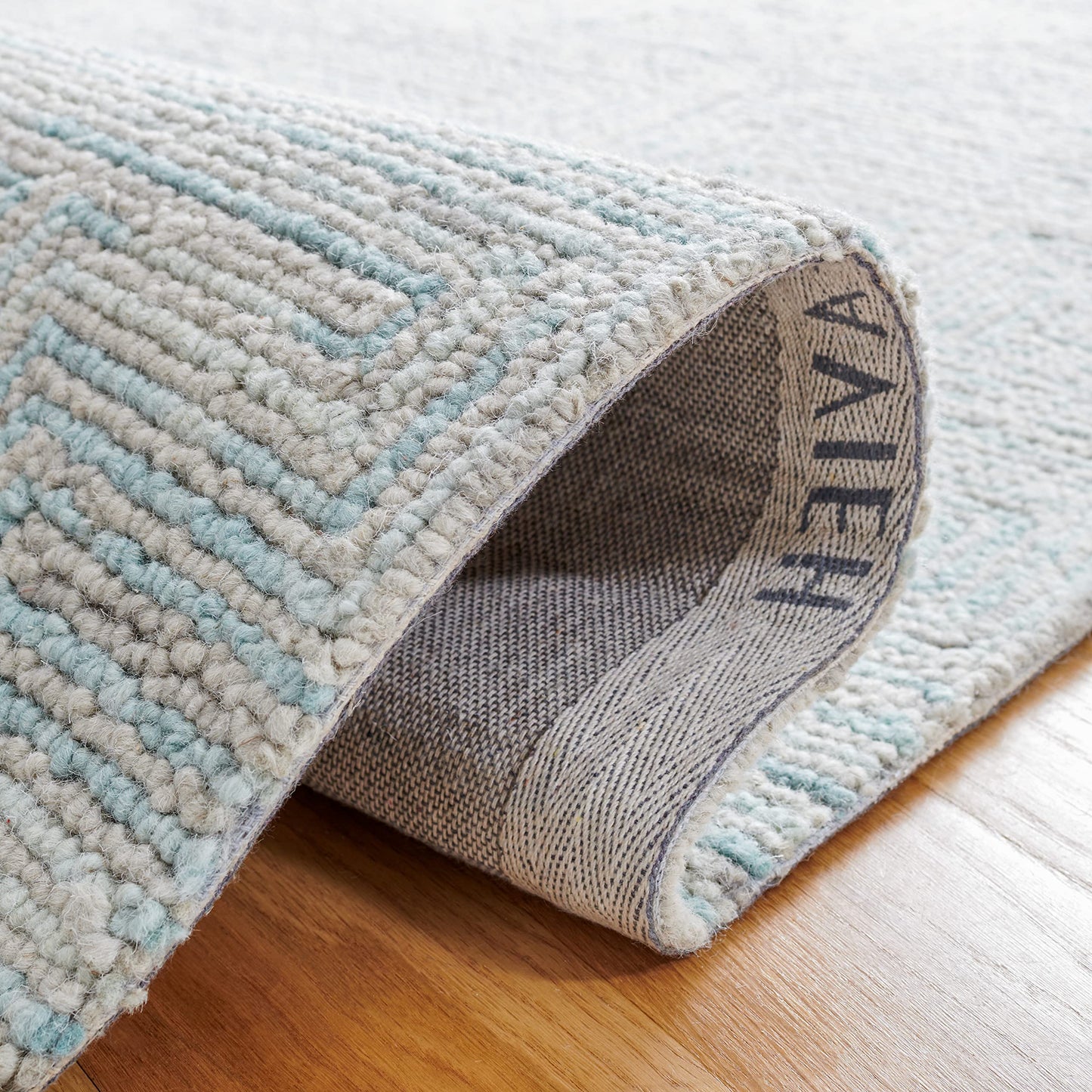 SAFAVIEH Area Rug 8x10 - Ikat Collection - Large - Teal & Grey, Handmade Wool, Ideal for Living Room, Bedroom, Office, Dining Space (IKT101K)