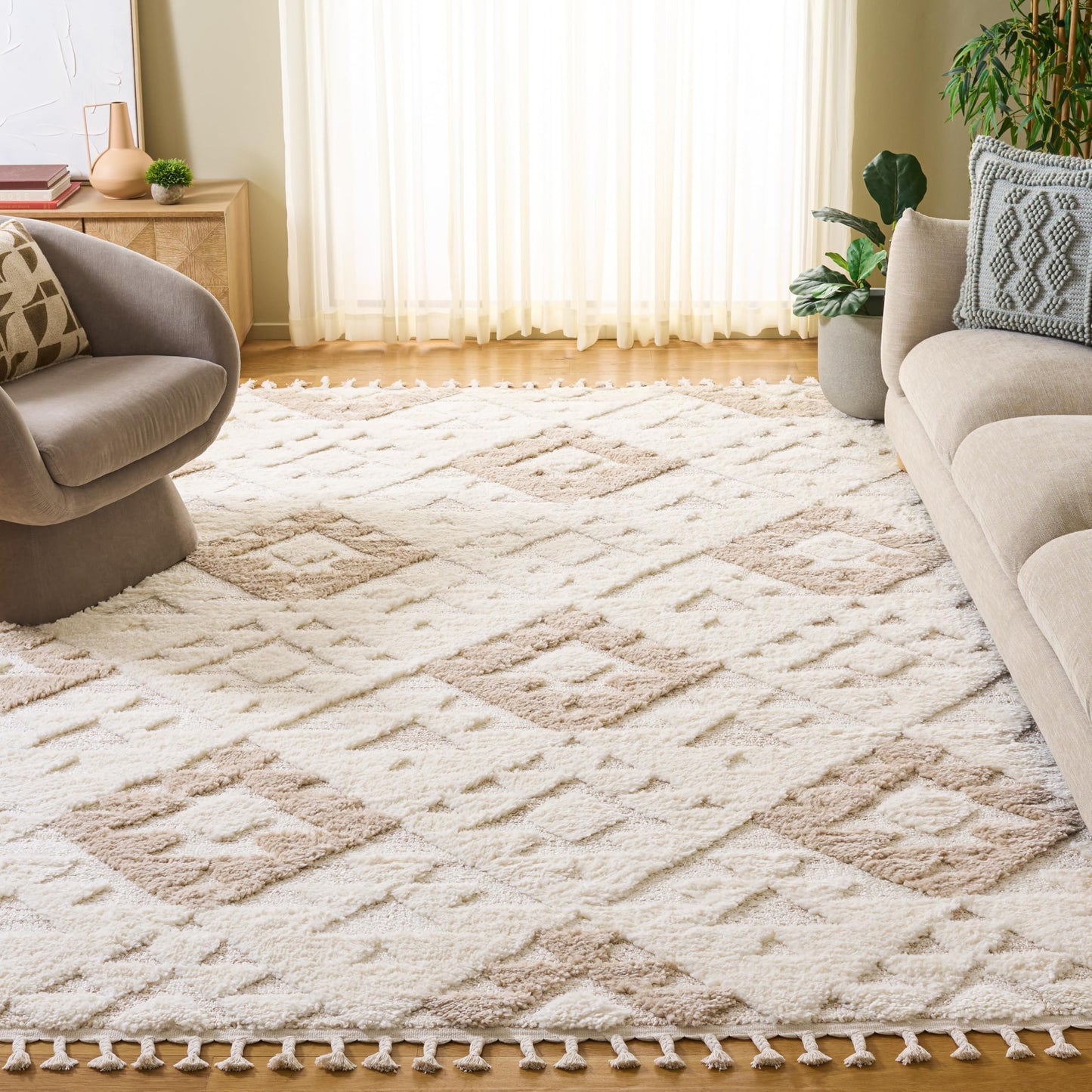 SAFAVIEH Area Rug 8x10 - Moroccan Tassel Shag Collection - Large - Ivory & Beige, Non-Shedding & Easy to Clean, Plush High-Low Texture, Ideal for Living Room, Bedroom, Dining Space (MTS688B)