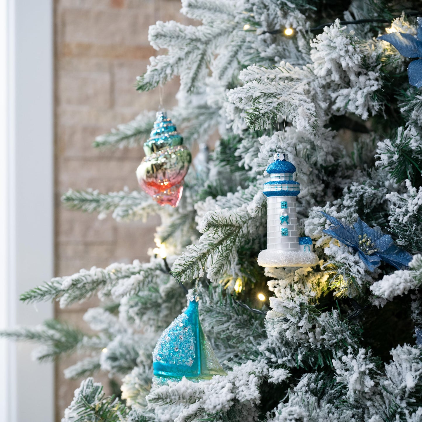 Valery Madelyn Glass Christmas Ornaments Set, 4ct Light Blue and Silver Blown Glass Christmas Tree Decorations, Summer Beach Coastal Ocean Nautical Marine Xmas Hanging Finial Balls Bulk Holiday Decor
