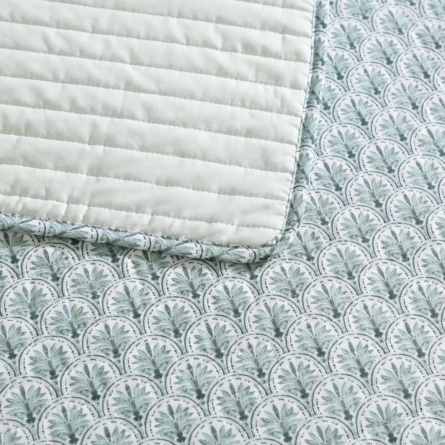 Tommy Bahama - Full/Queen Quilt Set, Super Soft Cotton Bedding with Matching Sham(s), Super Soft, Oeko-Tex Certified (Coastal Batik Green, Full/Queen)