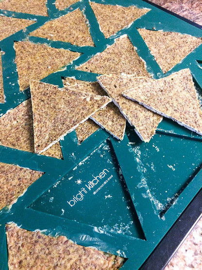 Triangle Chip Silicone Sheet Mold, Compatible with Magic Mill Pro and BioChef Arizona Dehydrator, Non-Stick Mat